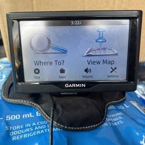 Garmin NÜVI 57 LM Sat Nav GPS & Armaturenbretthalterung funktioniert - Bild 1 von 3