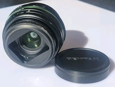 PENTAX Pentax P 21mm f/3.2 DA Lens - Image 1 of 3