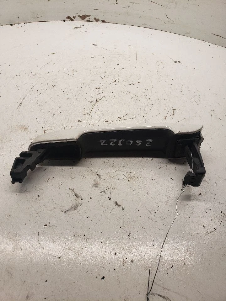 Manija de puerta exterior manija de puerta solo delantera se adapta a 13-19 TAURUS 1357772 Foto 1 de 4