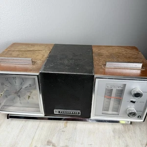 Rare Vtg Panasonic Swivel Alarm Clock Wood Grain Transistor Radio Mid Century - Picture 1 of 10