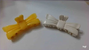 Vintate 2 pc Lucite Plastic Bow Hair Claw Clips Yellow & White - Picture 1 of 7
