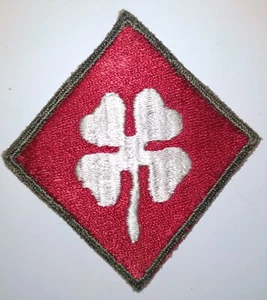 World War II Shoulder Sleeve Insignia US 4th Army WWII Patch WW2 - Picture 1 of 2