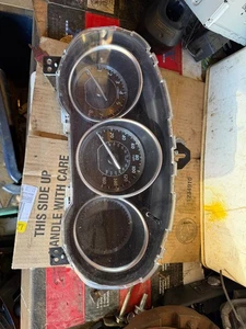 Cuadro de instrumentos velocímetro MAZDA 6 14-17 OEM 185000 millas - Imagen 1 de 3