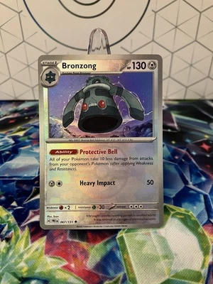 Bronzong (Master Ball Pattern) 067/131 Sv: Prismatic Evolutions Holo - Image 1 of 4