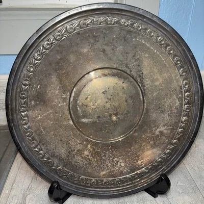 Посеребренный сервировочный поднос Reed & Barton 1204 10,5 дюйма винтажная роза с каймой из листьев - Изображение 1 из 4