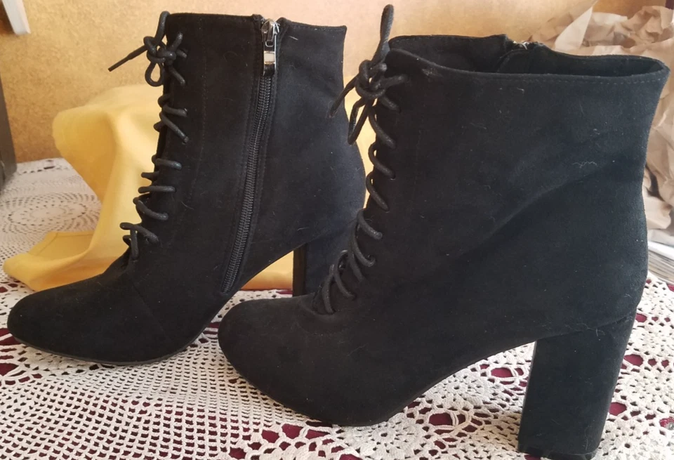 Botines de gamuza con cordones de caña alta SPOT ON #F50854 negros para mujer Foto 1 de 4