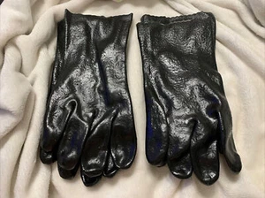 2 Pair Ironwear style 4020 12’ Black PVC Rough Finish gloves - Picture 1 of 2
