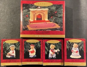 1993 Hallmark Keepsake Ornaments The Bearingers with Fireplace Complete Set - Picture 1 of 3