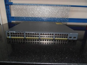 Cisco WS-C2960X-48FPD-L 48 ports PoE Gigabit (740W) + 2 x SFP+ - Photo 1/5