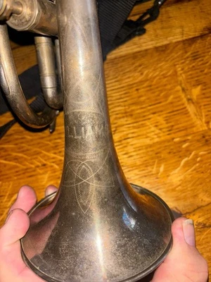 ältere trompete.. marke williams.....dachbodenfund- scheunenfund - kellerfund - Bild 1 von 4