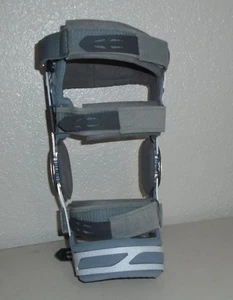 Donjoy OA Nano Kniebandage groß rechts medial schön mit Tasche - Bild 1 von 5