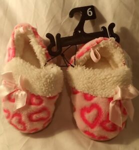 NEW ~ Baby Girl  Slippers ~ Pink Hearts ~ Size 6~ 