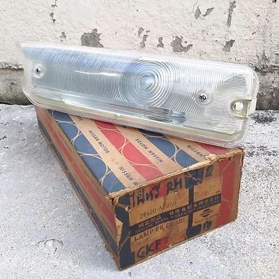 Luz de señal de giro de estacionamiento delantera Nissan Skyline C10 lado derecho genuina NOS Foto 1 de 4