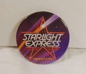 Vintage Starlight Express The Race Is On Pinback Pin Button Broadway Musical  - Bild 1 von 2