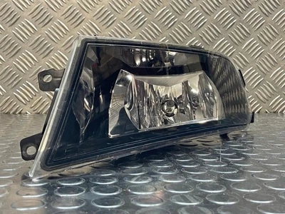SKODA FABIA 6V PASSENGERS SIDE FOG LIGHT LH 2015-2022 6V0941699 - image 1 of 4