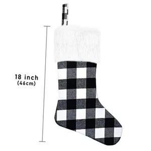Medias de Navidad - Paquete de 4 18" Buffalo Plaid Navidad Blanco y Negro - Imagen 1 de 8