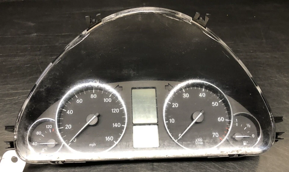 2007 Mercedes Benz C230 C280 C350 Instrument Speedometer Gauge Cluster - Image 1 of 4