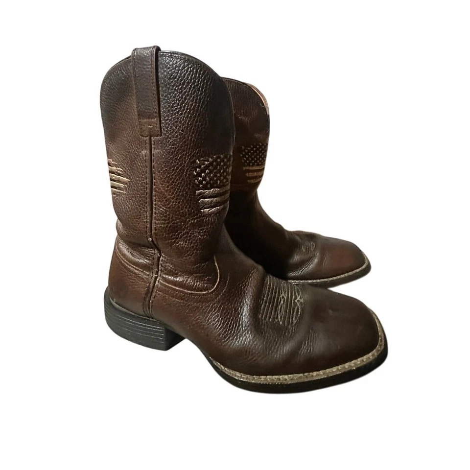 Ariat Hombres Deporte Todo País Acantilado Marrón Puntera Cuadrada Botas Patrióticas Talla 9.5 D EE. UU. Foto 1 de 4