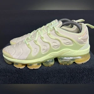 Nike Air Vapormax Plus sportlicher Schnürschuh Damengröße 9,5 grün DJ3023-700 - Bild 1 von 10