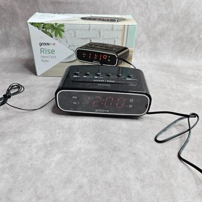 Groov-e Rise Alarm Clock Radio LED Display Dual Alarm Snooze Sleep FM UK Plug - Image 1 of 4