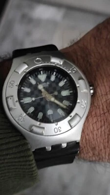 Reloj de cuarzo para hombre SWATCH Irony Scuba 200 aluminio AG 1997 usado Foto 1 de 4