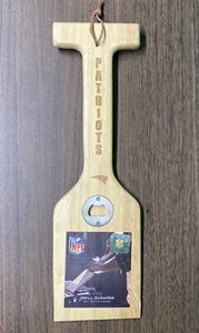 Raspador de parrilla Oniva de los New England Patriots de la NFL con abrebotellas - Imagen 1 de 5