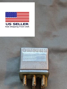 OEM Mercedes Multi Purpose Relay 0015420219 Germany 5 Pin 4RD004122-00 W126 - Picture 1 of 6