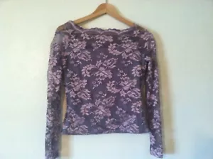 Neu Gr. M Kay Celine elegantes lila/graues Langarm-Top mit Spitze, Bluse mit Batea-Ausschnitt - Bild 1 von 6
