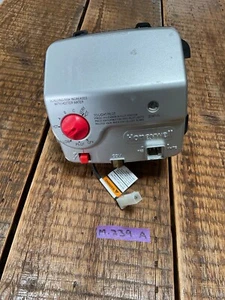 Honeywell Water Heater Gas Valve WV8840A 1051 222-47463-02C - Picture 1 of 8