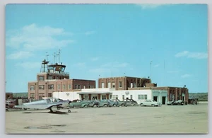 Omaha Nebraska, Carter Lake Aeropuerto Municipal Avión Coches Antiguos Postal De Colección - Imagen 1 de 2