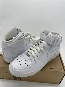 Size 7.5 - Nike Air Force 1 '07 Mid Triple White W - Picture 1 of 8