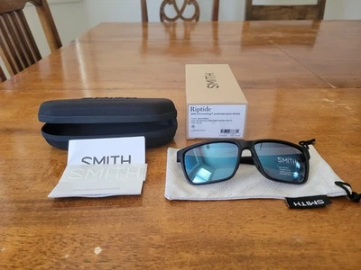 Lente espejo SMITH Riptide negro mate + vidrio Chromapop azul polarizado Foto 1 de 4