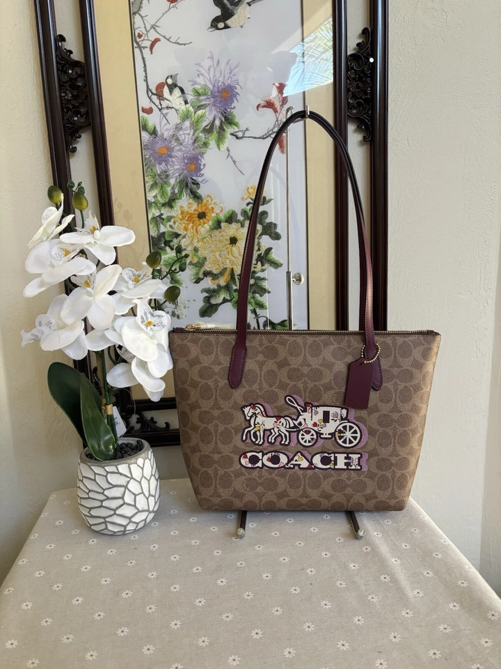 Coach Fiona Zip Tote Bag In Signature Canvas With Horse And Carriage CX587