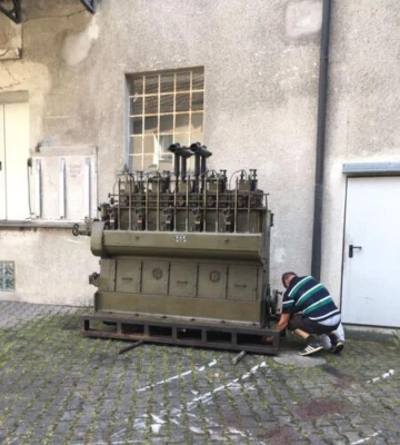 1941 MAN stationary engine , eagles nest generator,  german submarine engine WW2 Foto 1 de 4
