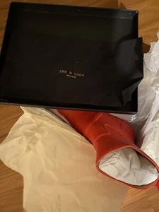 rain boots - Picture 1 of 4