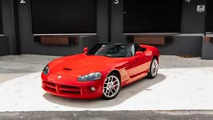 2005 Dodge Viper SRT-10 - Picture 1 of 38