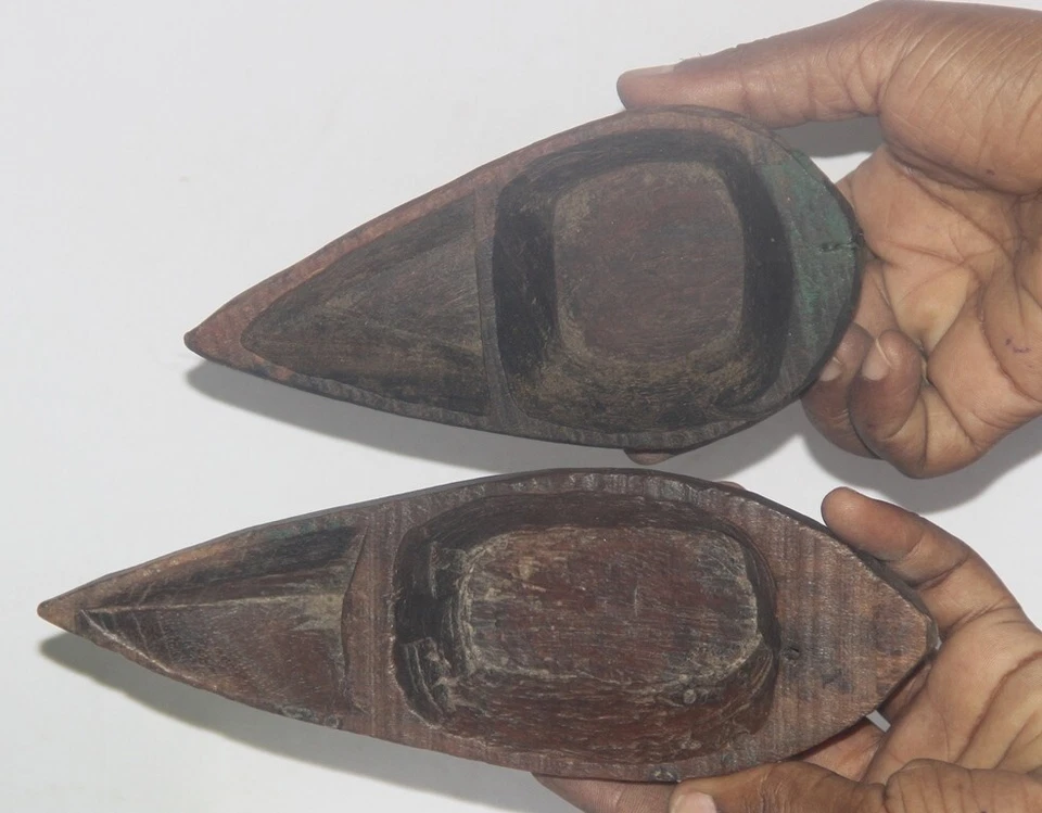 Antiguo cuenco tribal de madera tallado a mano de 1850 2 piezas y decorativo para guijarros 8704 Foto 1 de 4