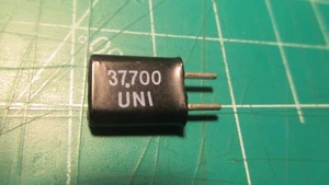 UNI WALKIE TALKIE Escáner Banda Canal Cristal 37.700 mhz Frecuencia Radio c - Imagen 1 de 2