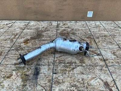 TUBO DE ESCAPE SILENCIADOR INFERIOR PASAJERO DERECHO INFINITI Q50 Q60 16-24 OEM 3.0T Foto 1 de 4