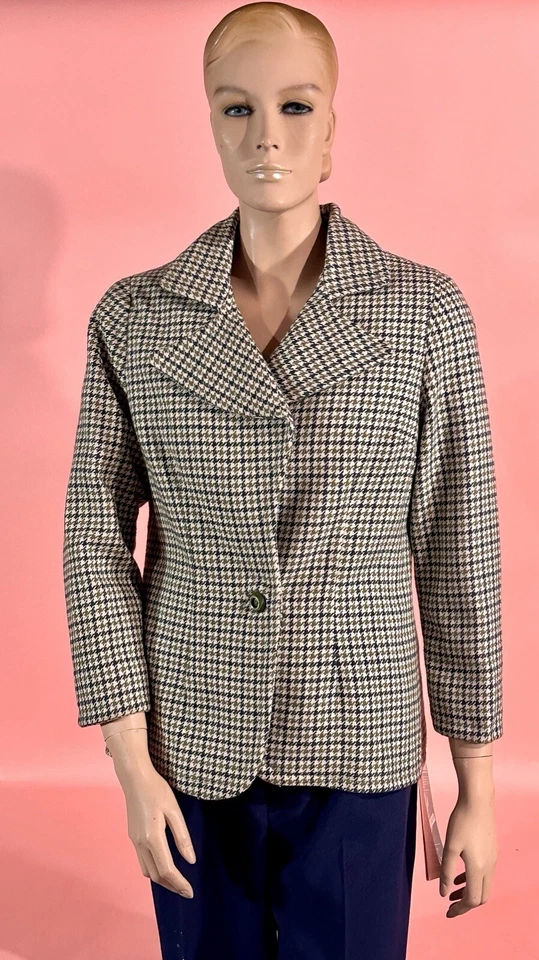 Vtg.  Houndstooth Women’s Jacket Blazer Olive Green White, Plastic Green Buttons - Image 1 of 4