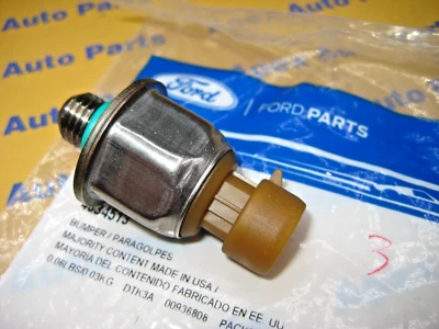 New Genuine OEM Ford F250 F350 F450 F550 6.0L Diesel ICP Injector Control Sensor - Image 1 of 4
