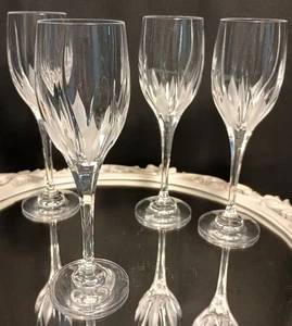 4 Mikasa FLAME D'AMORE 8.25" Fine Crystal Wine Glasses Goblets Set (Please Read) - Picture 1 of 10