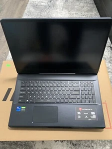 โ
๐ป MSI Raider GE76 12UE 17.3" i7-12700H 16GB DDR5 1 TB SSD RTX 3060 Win 11 - Picture 1 of 12