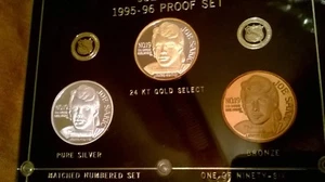 JOE SAKIC 1995-96, !SELTEN! 3 Münzen - 24K geschichtet, Silber & Bronze, NUR 96 vorhanden! - Bild 1 von 10