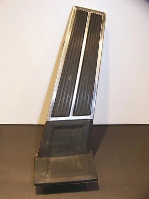 1965 1966 CHRYSLER NEWPORT PEDAL ACELERADOR A GÁS E ACABAMENTO DE VESTIR NEW YORKER 300 - Imagem 1 de 4