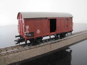 Aus Märklin H0 Startset 29074: gedeckter brauner DB-Wagen mit Schiebetüren - Bild 1 von 1