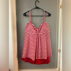 Rot-weiß gestreiftes Schwimmen 2-teilig mit Rüschendetail - Bild 1 von 14