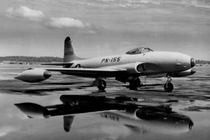 US Air Force Lockheed P-80 Shooting Star Glossy Photograph 8" x 12" - Picture 1 of 1