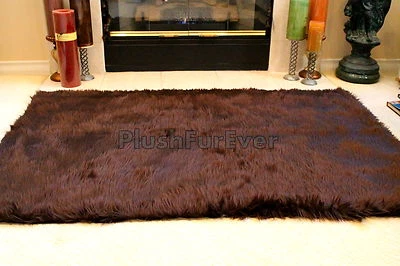 Alfombra contemporánea peluda de piel de oso piel sintética marrón chocolate 3' x 5' f3 Foto 1 de 2