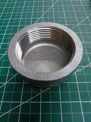 SS-65-479 304 Stainless Steel Pipe Cap Female 2-1/2" NPT 150# - Image 1 of 2